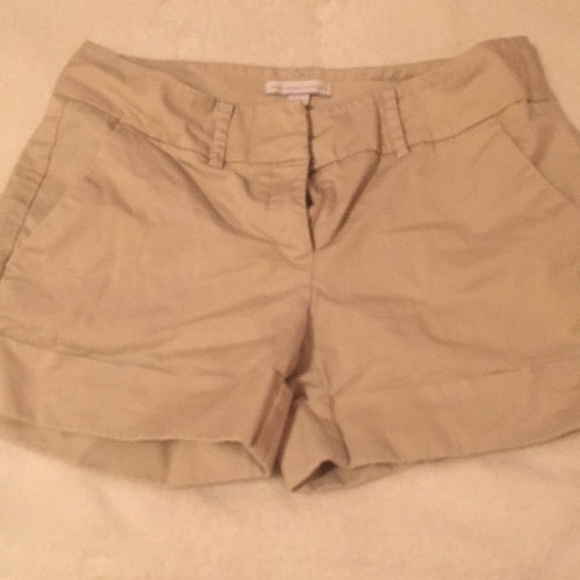 New York and Company size 0 (women’s) khaki shorts - Picture 2 of 5